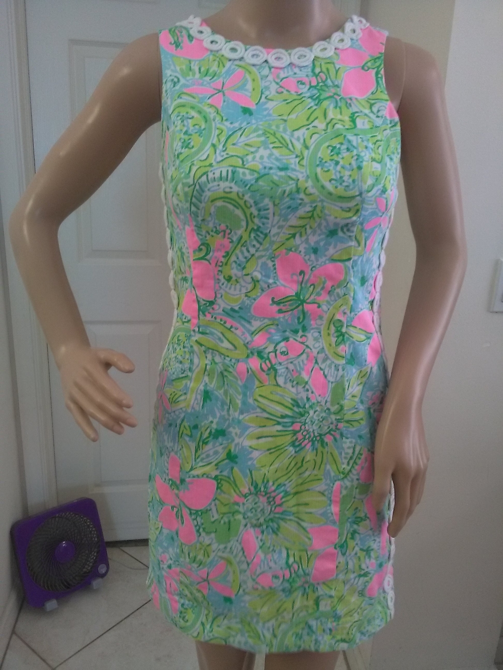 LK. NEW LILLY PULITZER Floral Sheath Dress in Neon Pink & Green WHITE DECOR SZ 0
